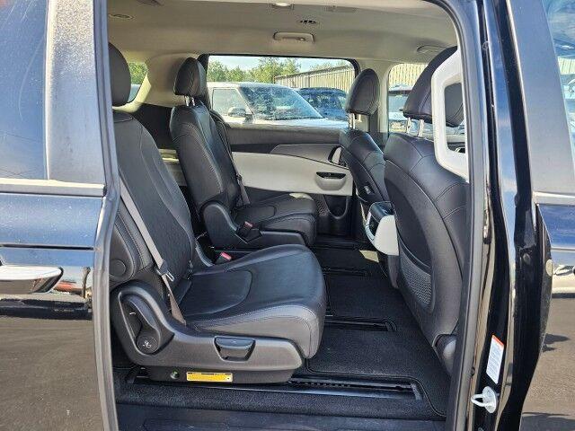 used 2023 Kia Carnival car, priced at $33,880