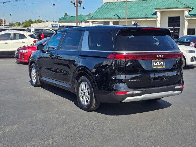 used 2023 Kia Carnival car, priced at $33,880