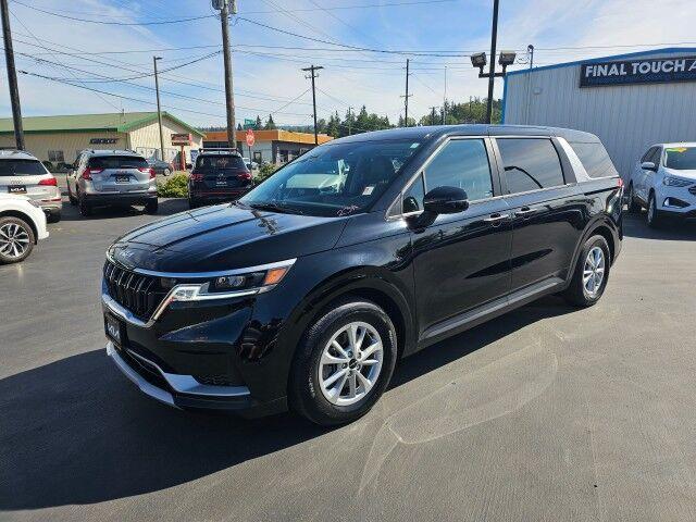 used 2023 Kia Carnival car, priced at $33,880