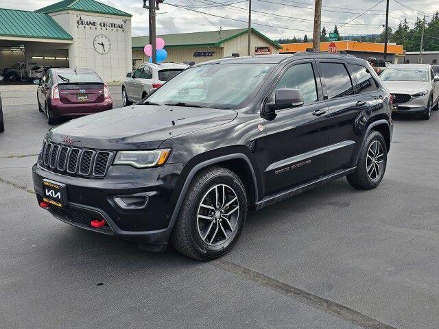 used 2018 Jeep Grand Cherokee car, priced at $17,885