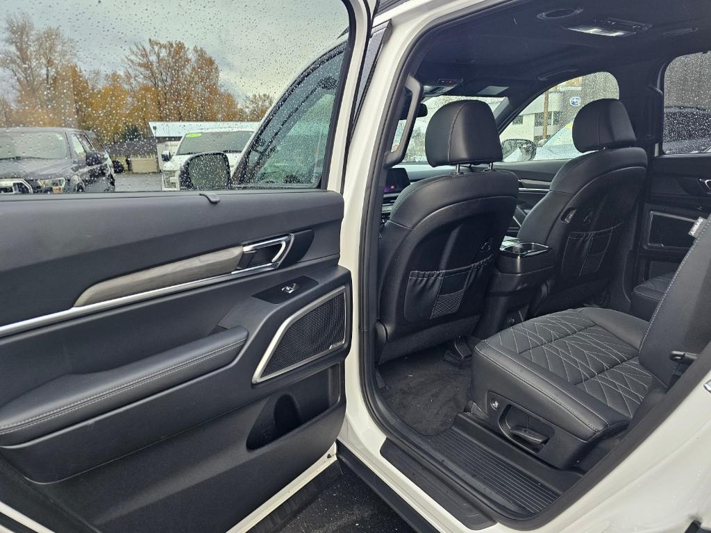 used 2024 Kia Telluride car, priced at $37,644