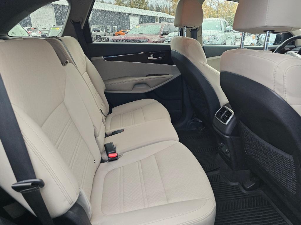 used 2018 Kia Sorento car, priced at $12,906
