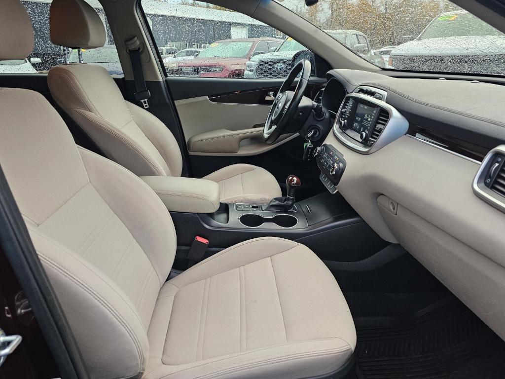 used 2018 Kia Sorento car, priced at $12,906