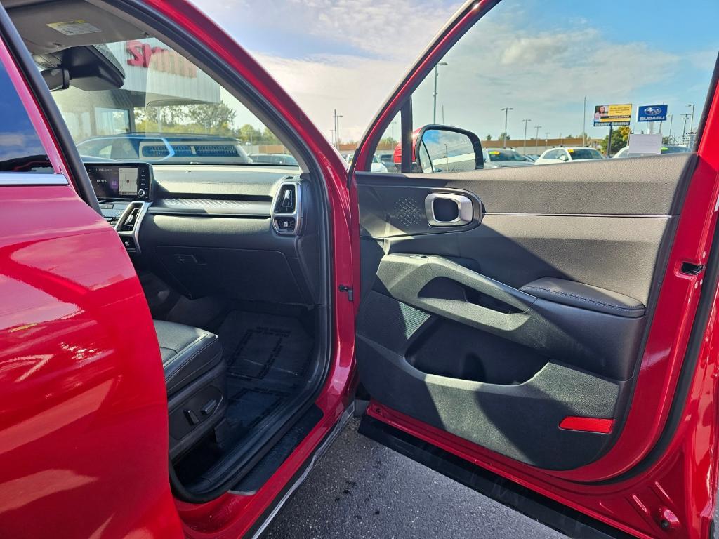 used 2023 Kia Sorento Hybrid car, priced at $31,540