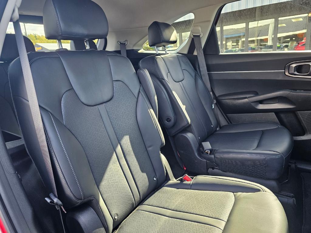 used 2023 Kia Sorento Hybrid car, priced at $31,540