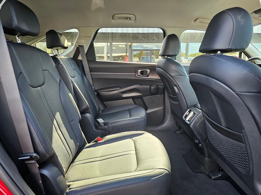 used 2023 Kia Sorento Hybrid car, priced at $31,540