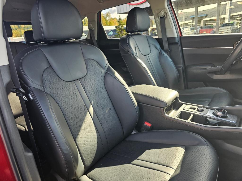 used 2023 Kia Sorento Hybrid car, priced at $31,540