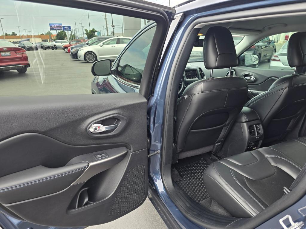 used 2020 Jeep Cherokee car, priced at $18,999