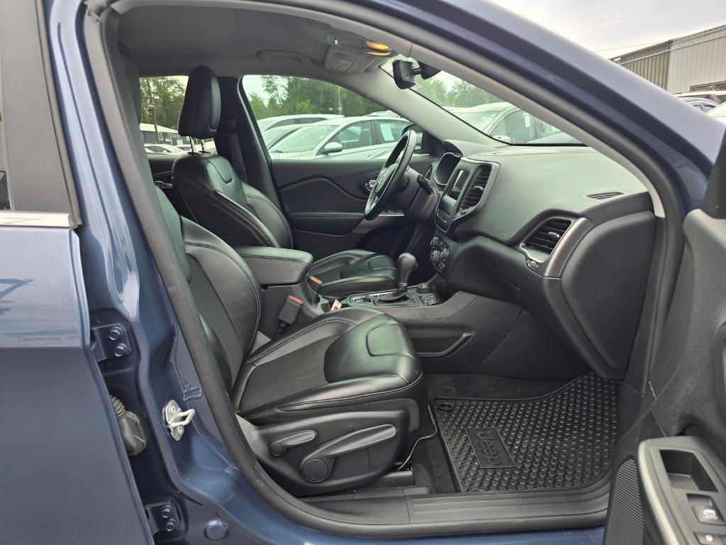 used 2020 Jeep Cherokee car, priced at $18,999