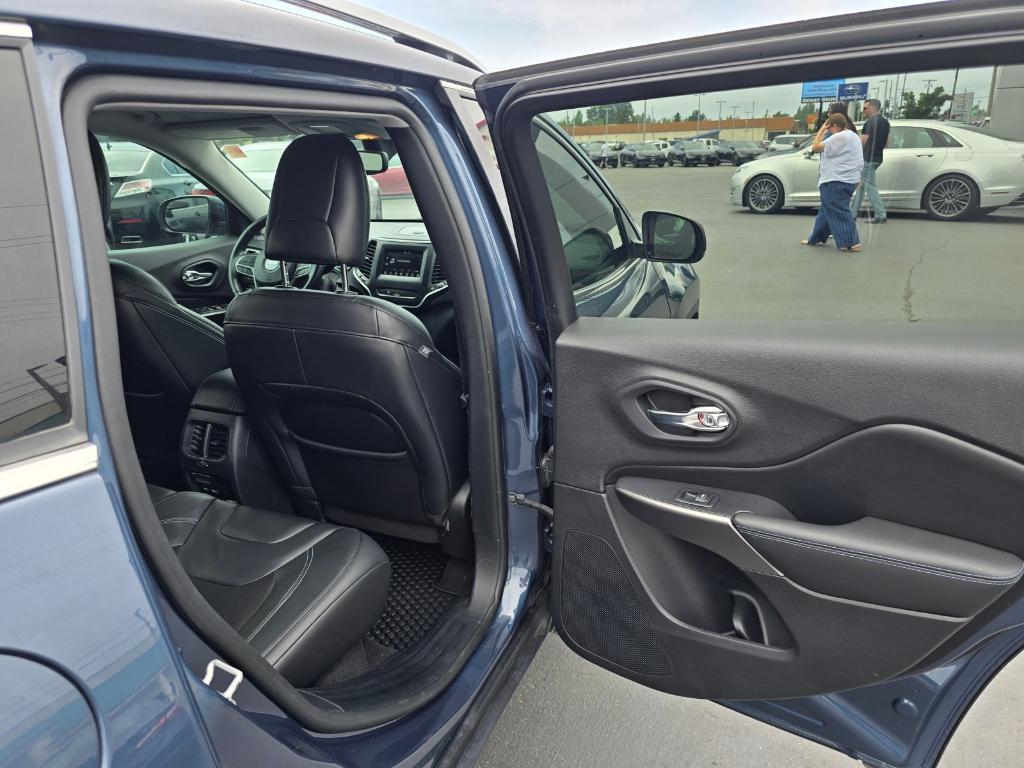 used 2020 Jeep Cherokee car, priced at $18,999
