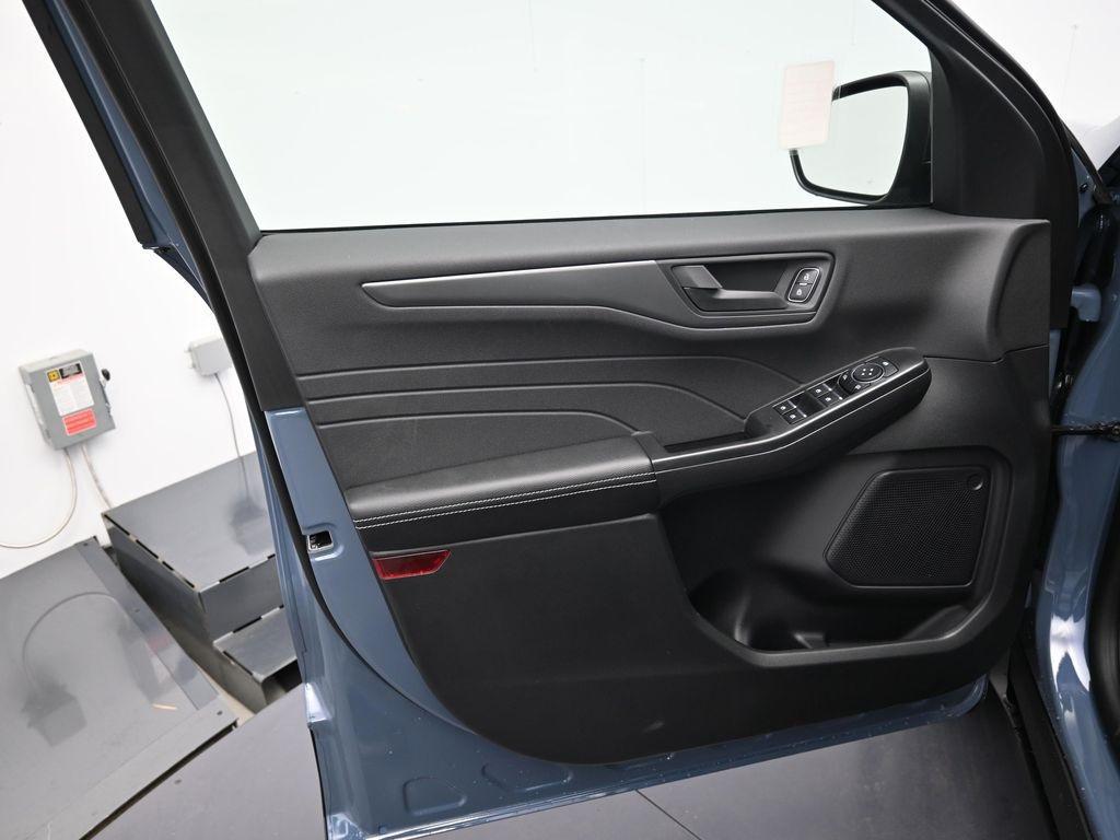 new 2026 Ford Escape car, priced at $32,224