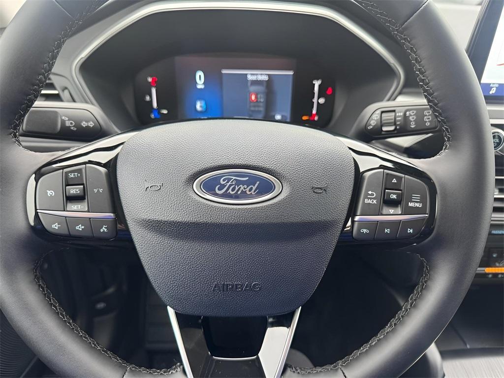 new 2025 Ford Escape car, priced at $29,900
