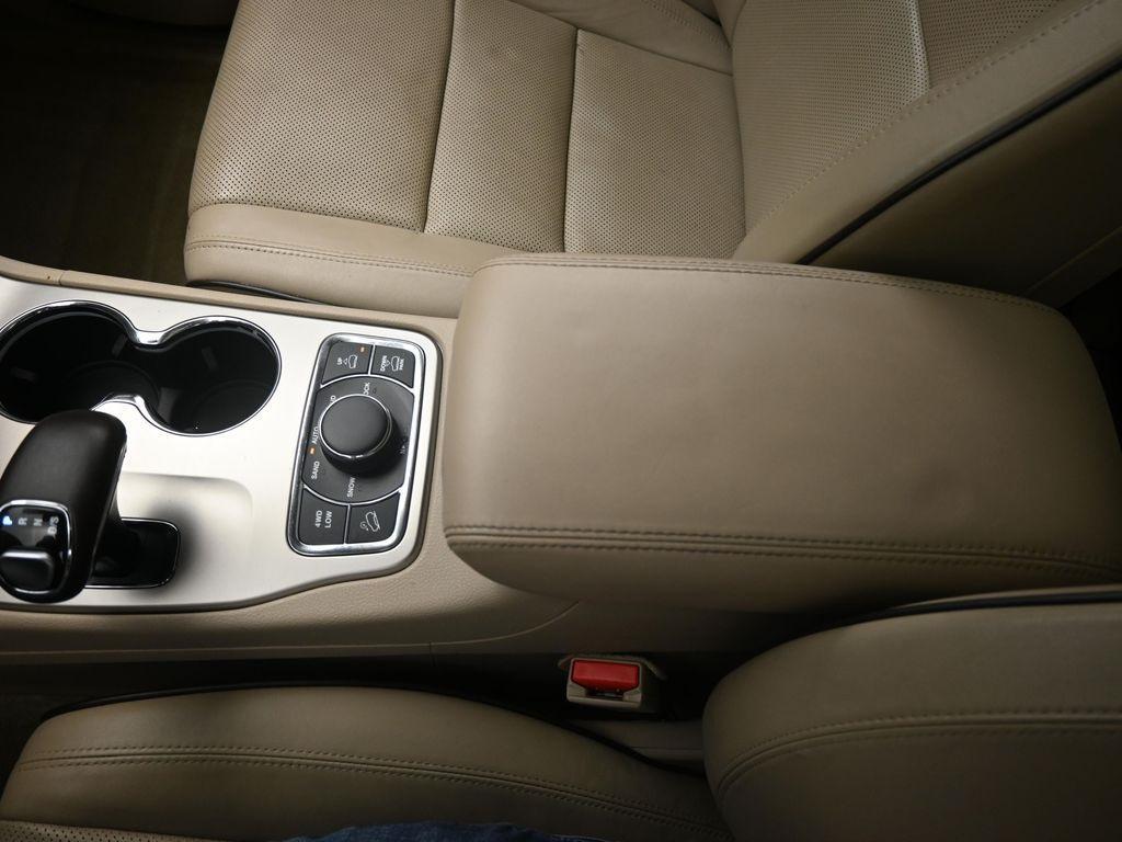 used 2015 Jeep Grand Cherokee car, priced at $16,500