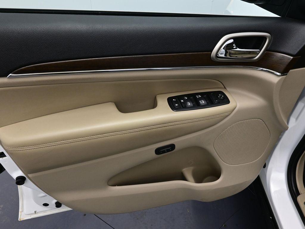 used 2015 Jeep Grand Cherokee car, priced at $12,000