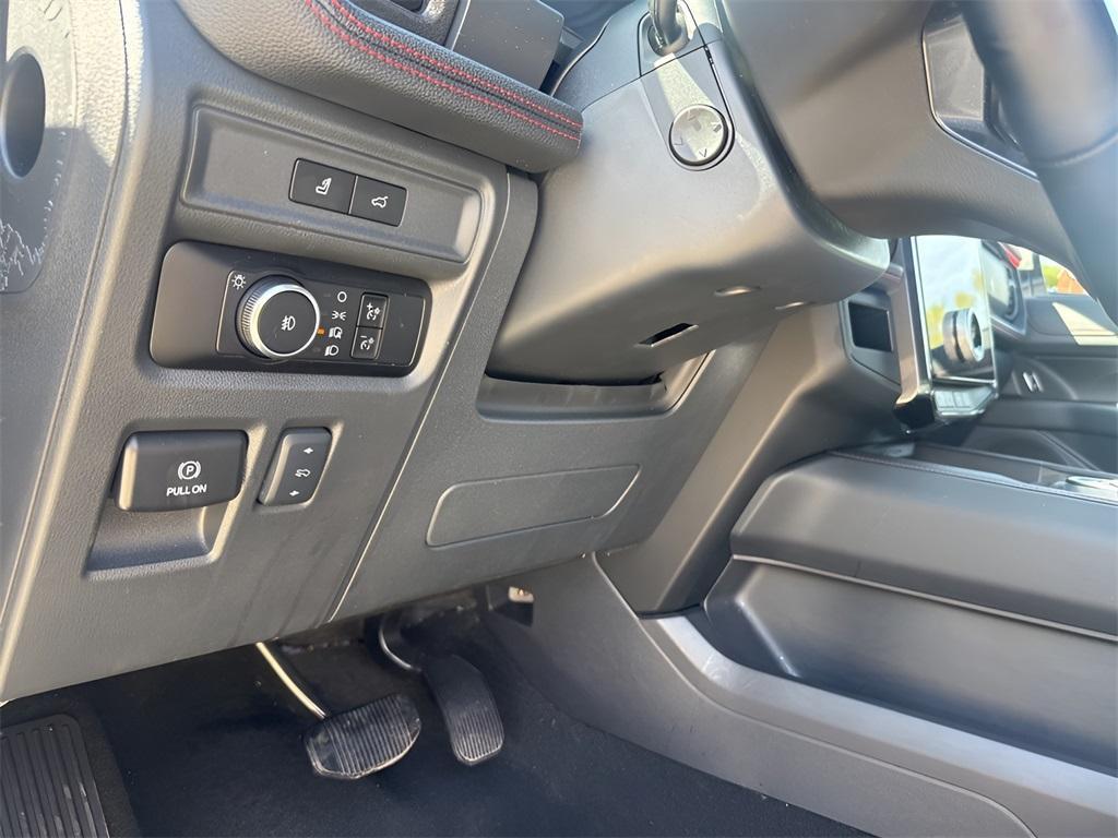 used 2024 Ford Expedition car, priced at $61,200