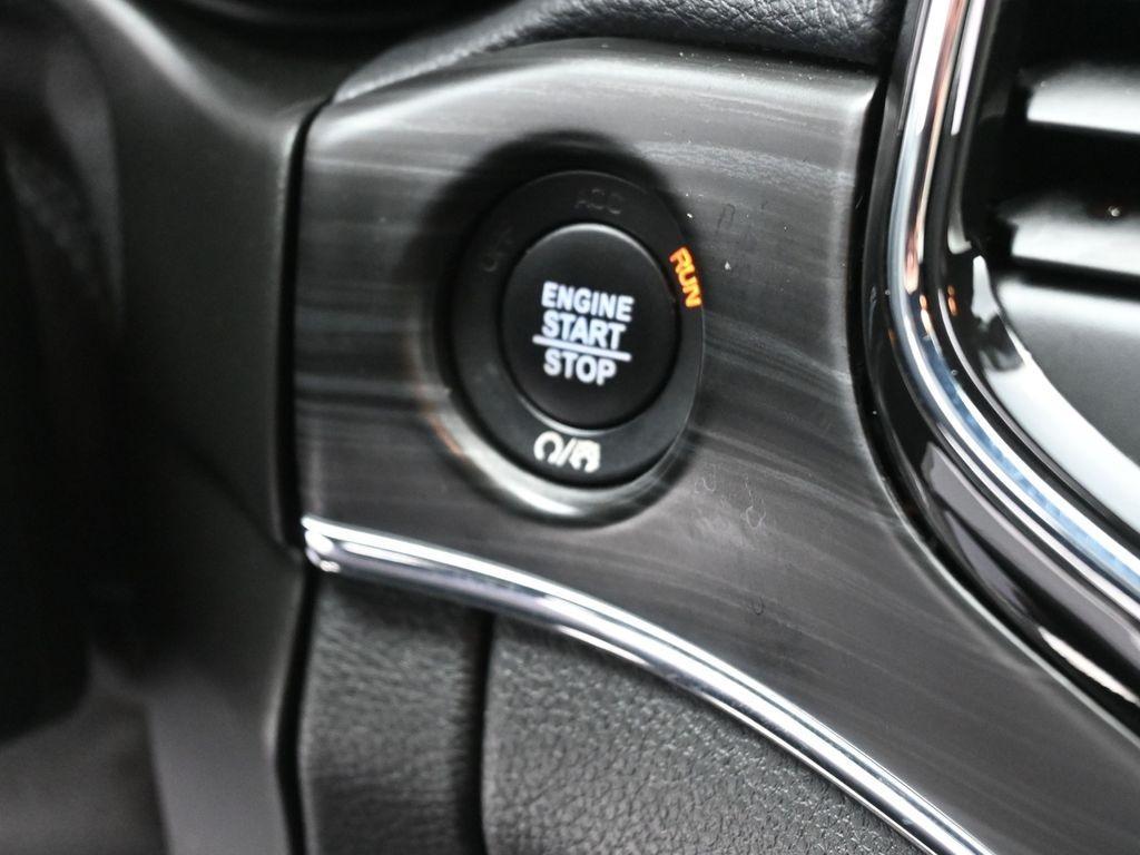 used 2022 Jeep Grand Cherokee WK car, priced at $27,500