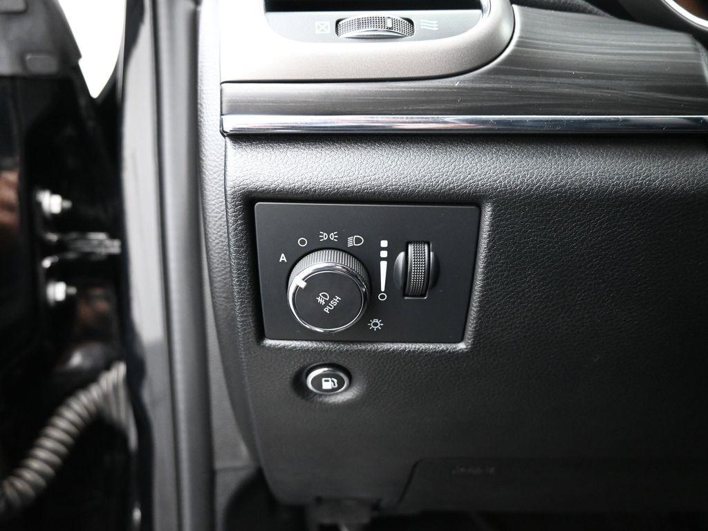 used 2022 Jeep Grand Cherokee WK car, priced at $27,500