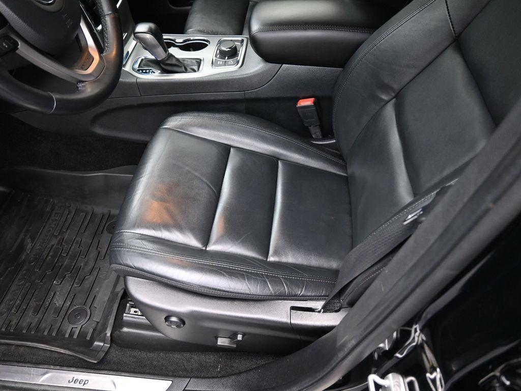 used 2022 Jeep Grand Cherokee WK car, priced at $27,500