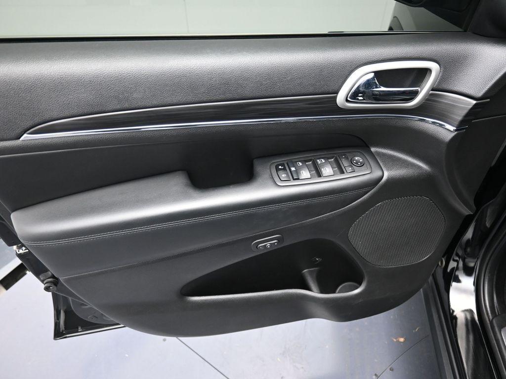 used 2022 Jeep Grand Cherokee WK car, priced at $27,500