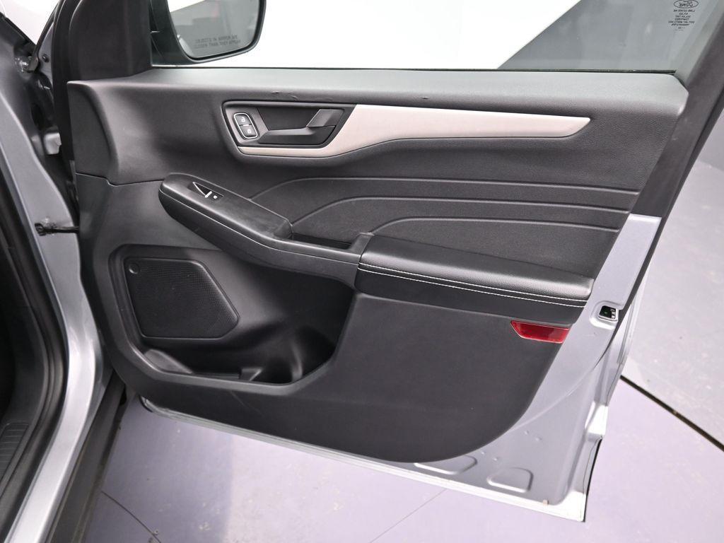 used 2022 Ford Escape car, priced at $18,900