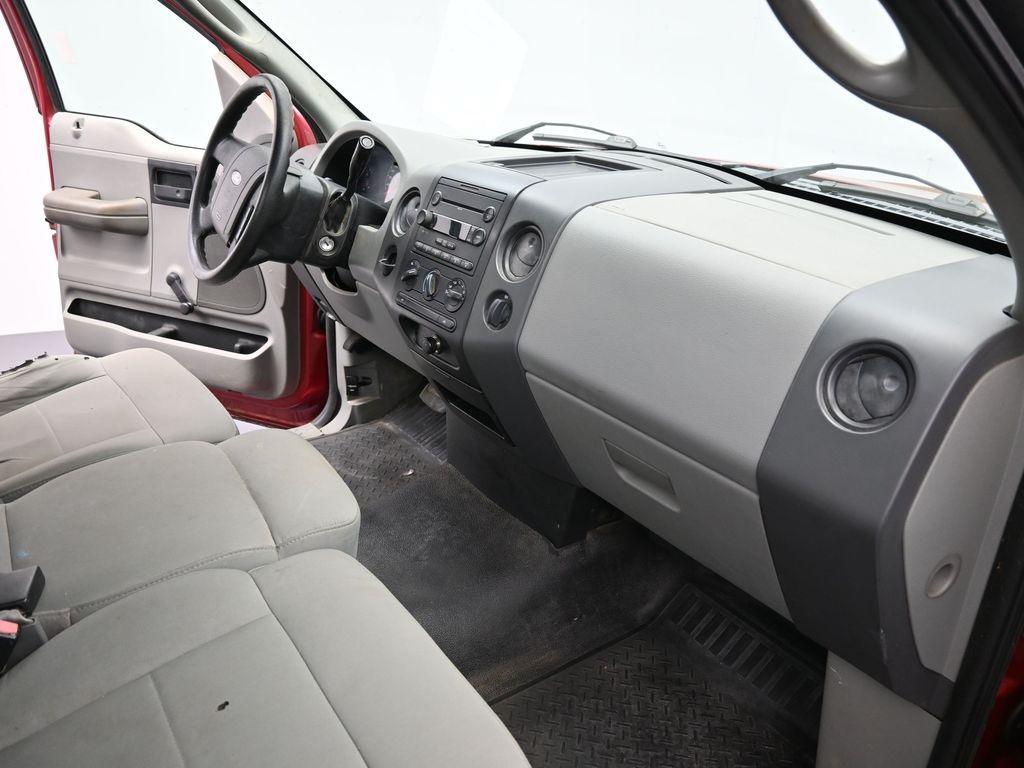 used 2007 Ford F-150 car, priced at $2,800