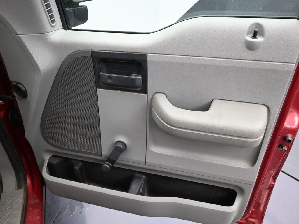 used 2007 Ford F-150 car, priced at $2,800