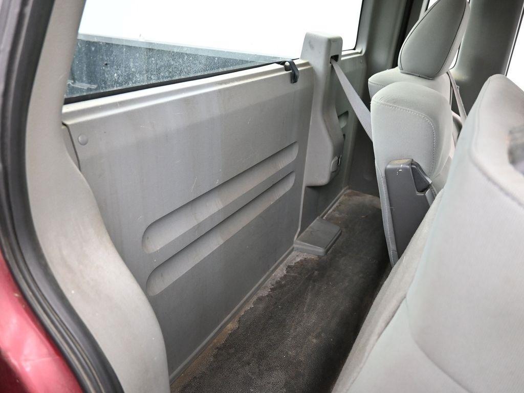 used 2007 Ford F-150 car, priced at $2,800