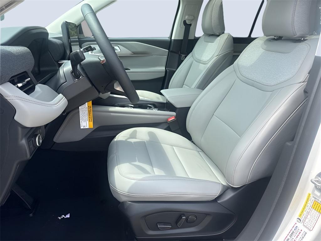 new 2025 Ford Explorer car, priced at $46,692