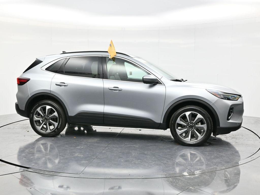 used 2023 Ford Escape car, priced at $28,500