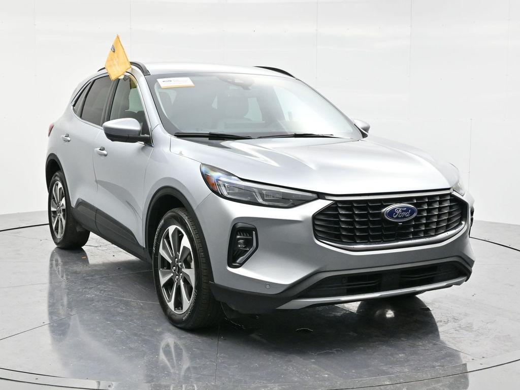 used 2023 Ford Escape car, priced at $28,500