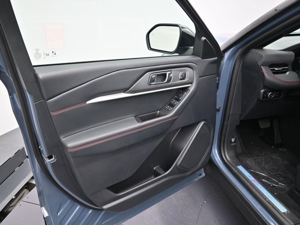 new 2025 Ford Explorer car, priced at $52,270