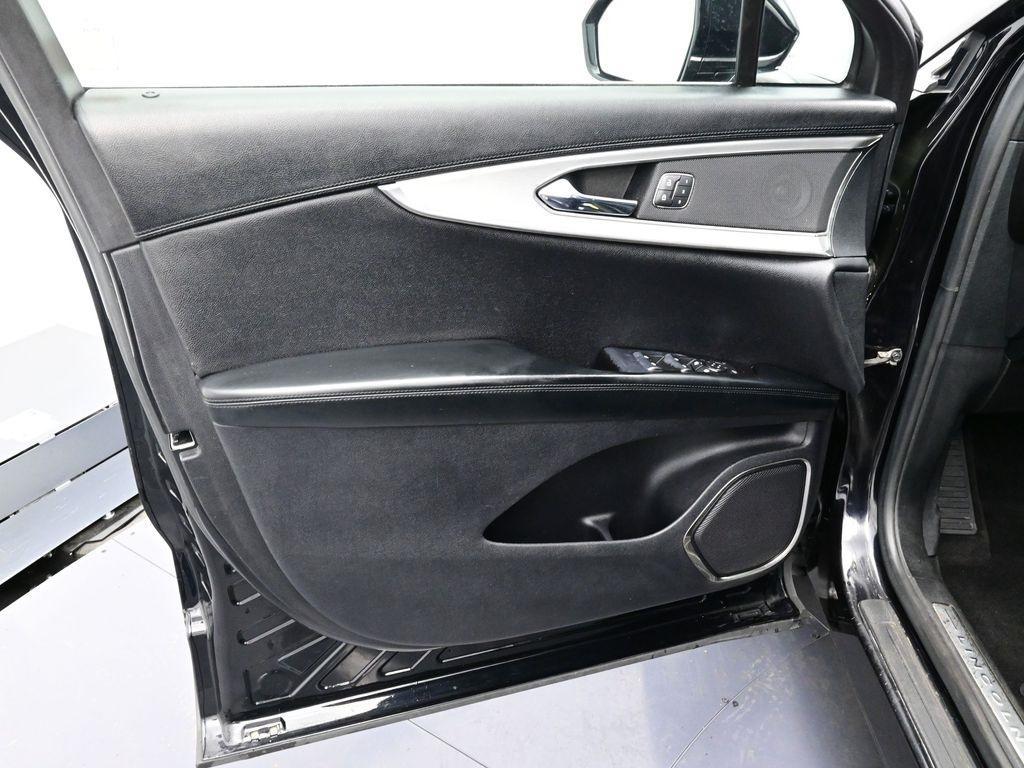 used 2019 Lincoln Nautilus car, priced at $18,500