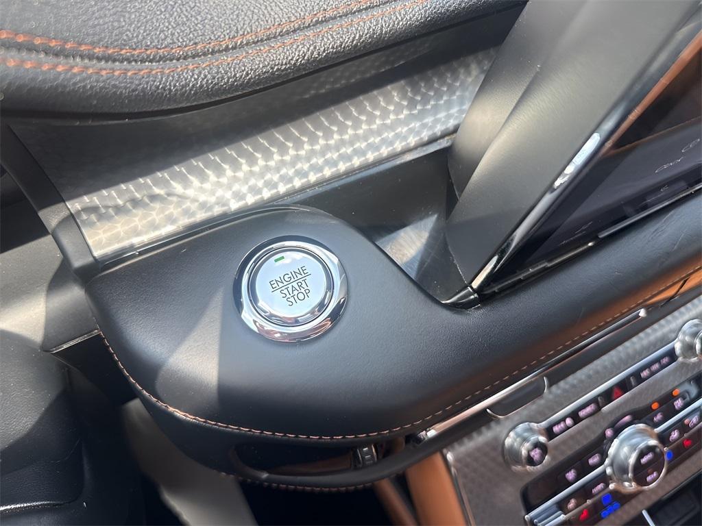 used 2020 Lincoln Aviator car, priced at $43,000