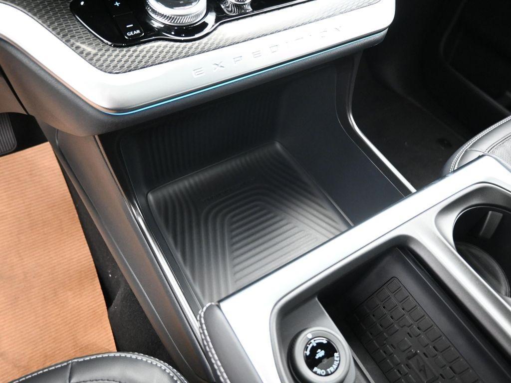 new 2025 Ford Expedition Max car, priced at $85,000