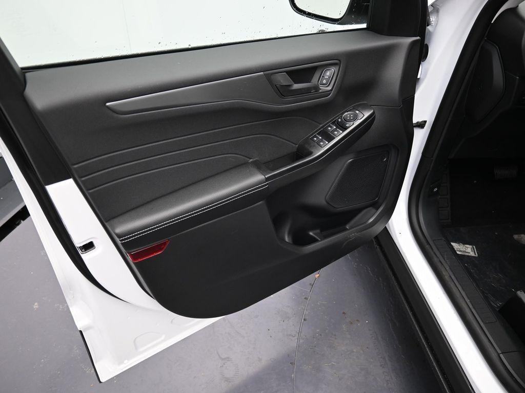 new 2026 Ford Escape car, priced at $33,699