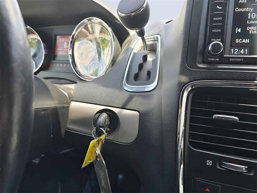 used 2014 Dodge Grand Caravan car, priced at $9,250