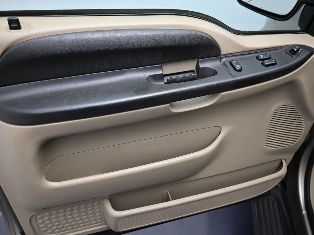 used 2005 Ford F-250 car, priced at $17,500