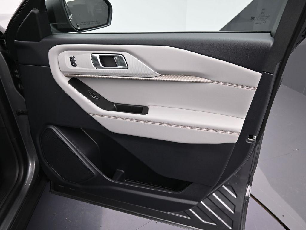 new 2025 Ford Explorer car, priced at $47,160