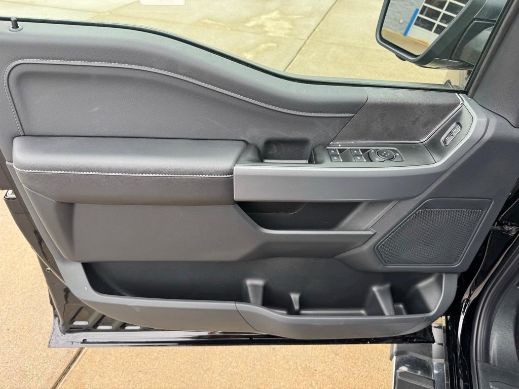 new 2025 Ford F-150 car