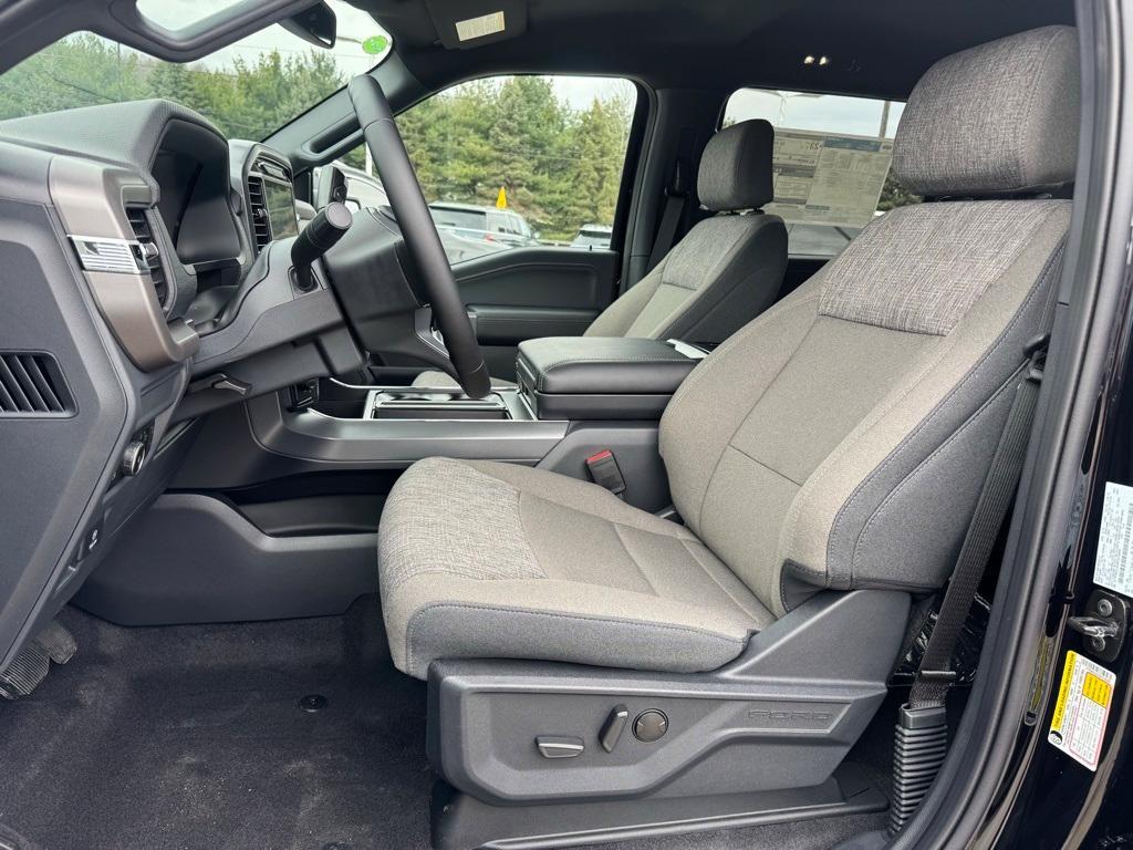 new 2025 Ford F-150 car
