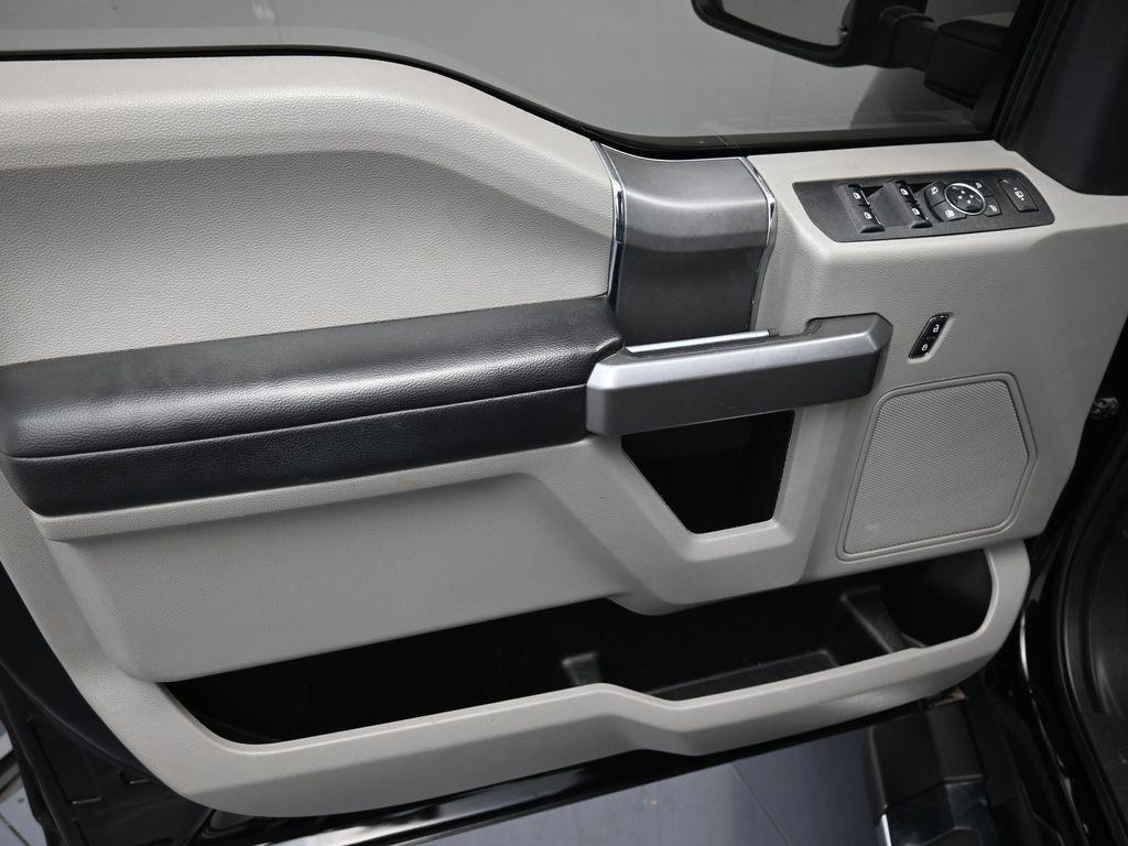 used 2022 Ford F-250 car, priced at $40,000