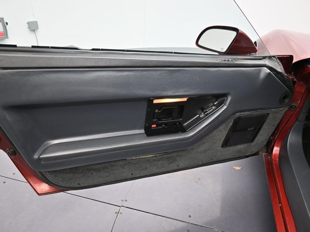 used 1986 Chevrolet Corvette car, priced at $11,500