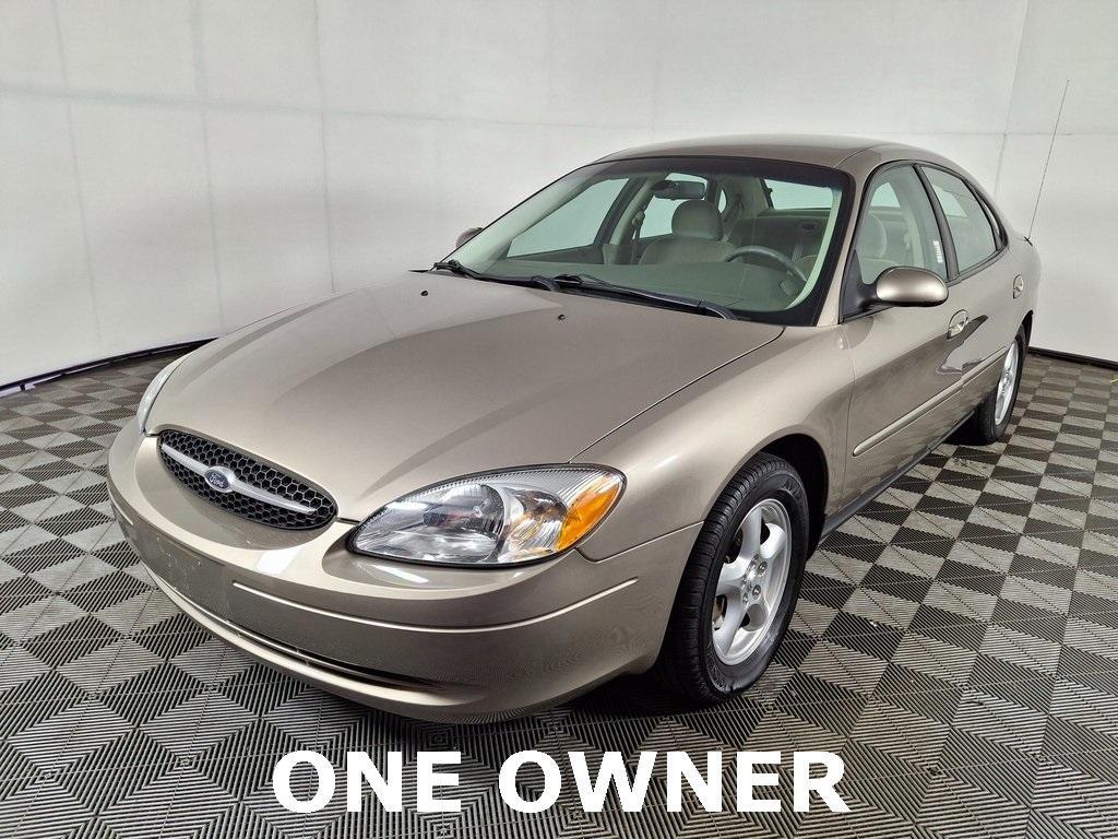 used 2002 Ford Taurus car, priced at $9,600