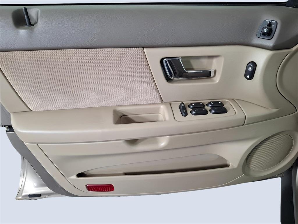 used 2002 Ford Taurus car, priced at $9,600