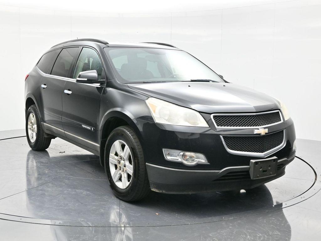 used 2009 Chevrolet Traverse car, priced at $5,800
