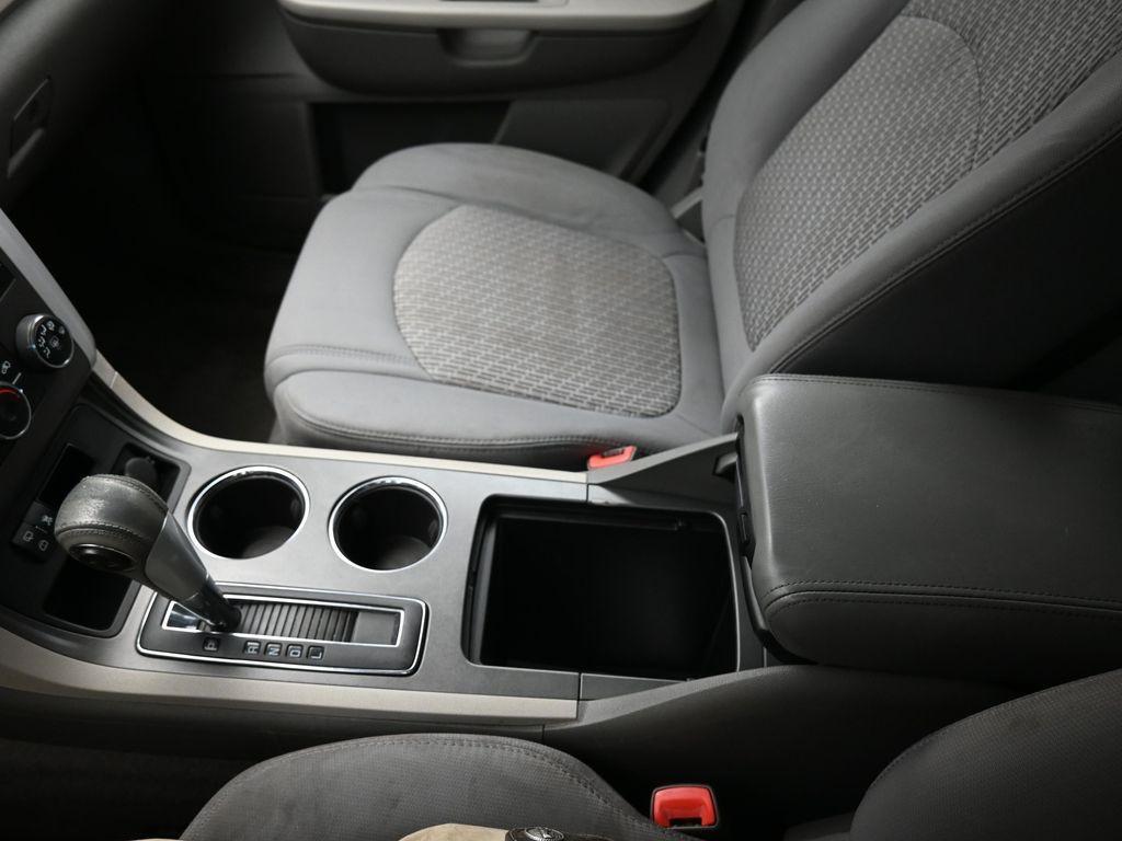 used 2009 Chevrolet Traverse car, priced at $5,800