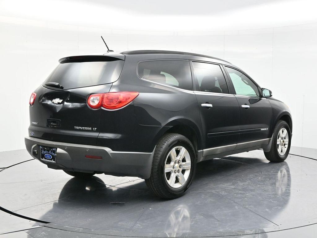 used 2009 Chevrolet Traverse car, priced at $5,800