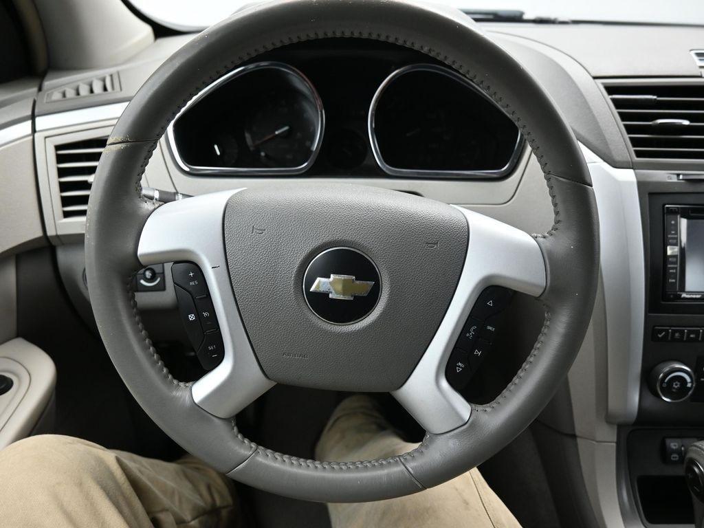 used 2009 Chevrolet Traverse car, priced at $5,800
