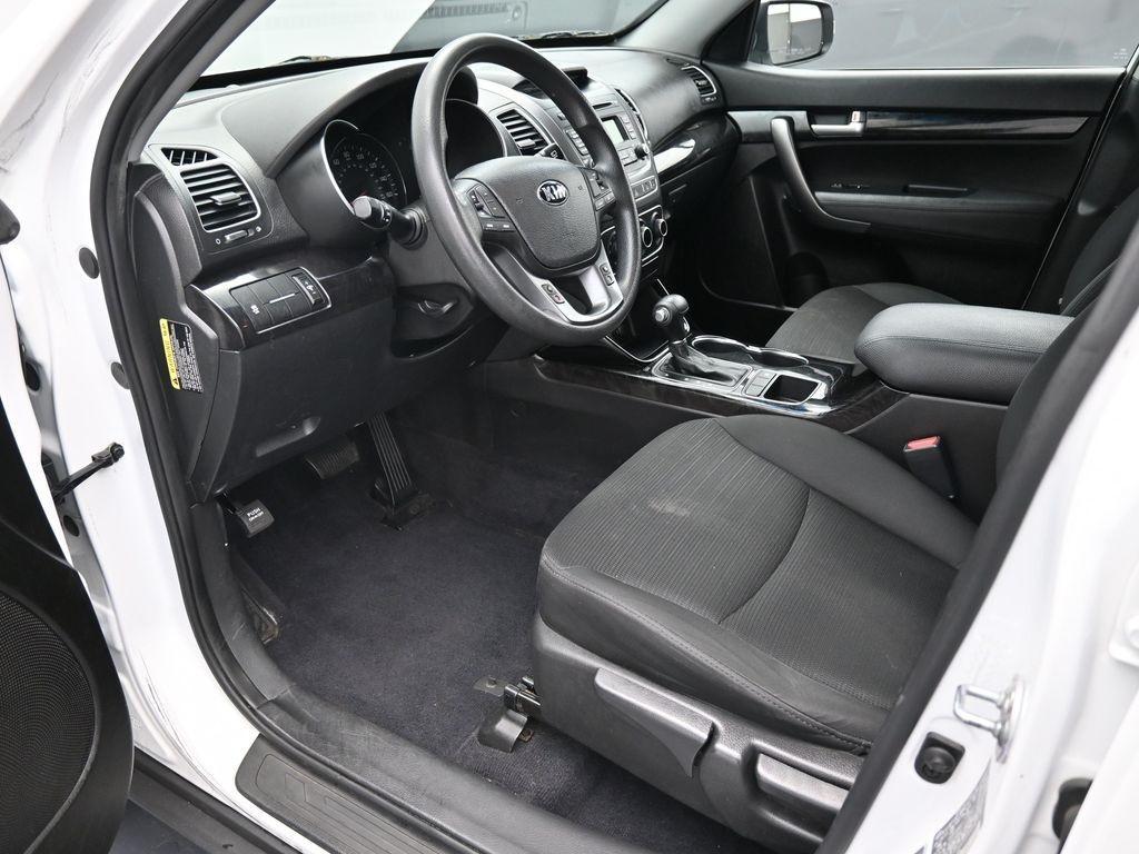 used 2014 Kia Sorento car, priced at $4,250