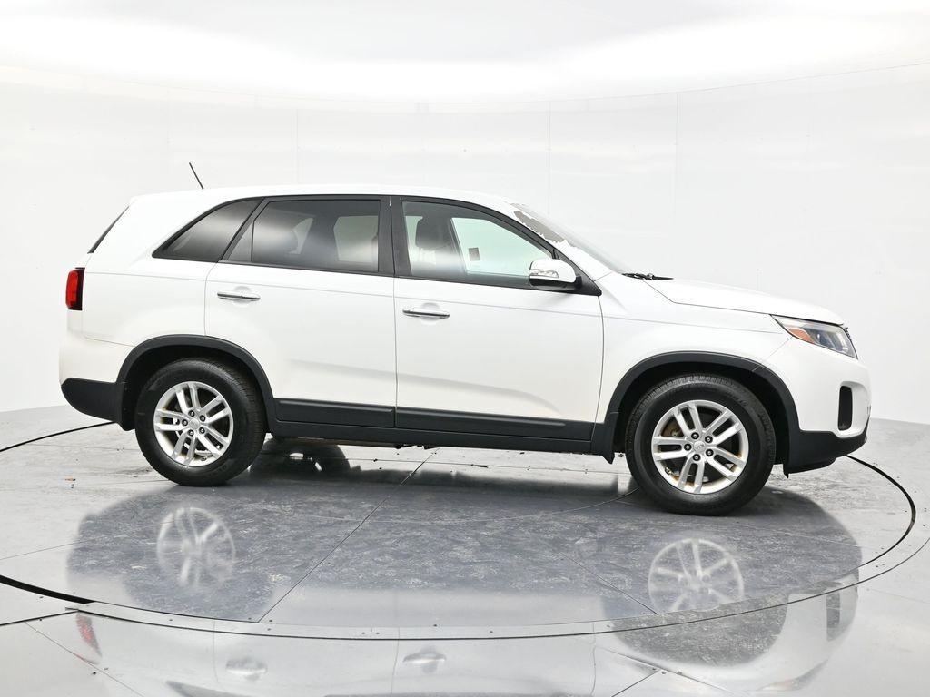 used 2014 Kia Sorento car, priced at $4,250